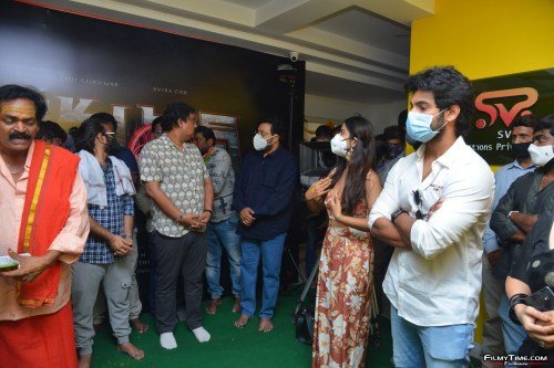 Aadi-avika-Gor-Amaran-Movie-Opening-22