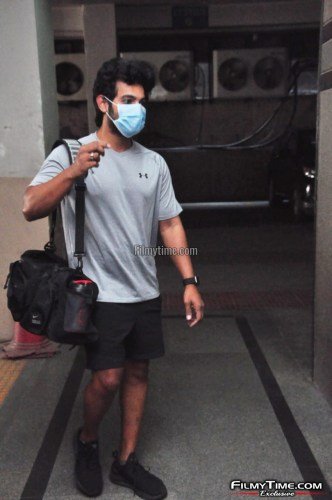Aadi-Sai-Kumar-Latest-Gym-Photos-12