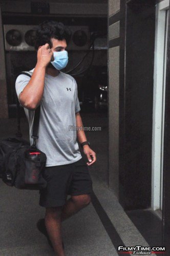 Aadi-Sai-Kumar-Latest-Gym-Photos-5