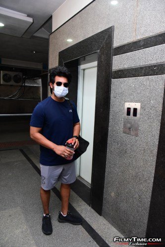 Aadi-Sai-kumar-Snapped-At-Gym-In-Hyderabad-13