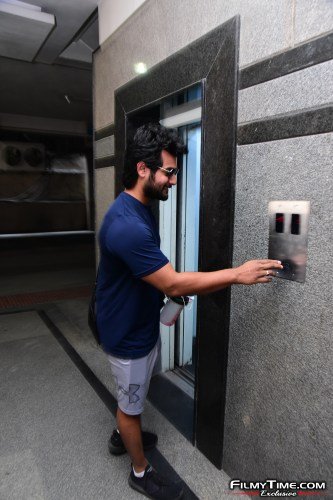 Aadi-Sai-kumar-Snapped-At-Gym-In-Hyderabad-17