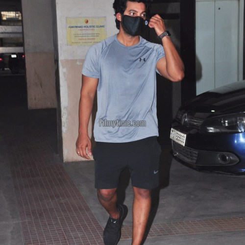 Aadi-Sai-Snapped-At-Gym-In-Hyderabad-7