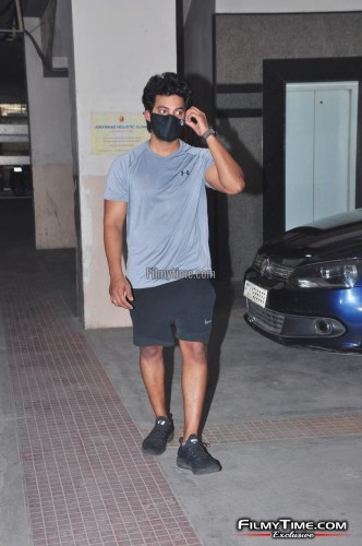 Aadi-Sai-Snapped-At-Gym-In-Hyderabad-2