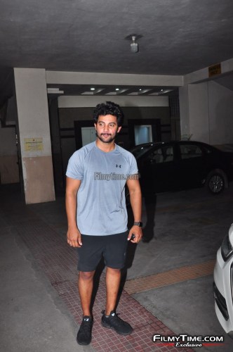Aadi-Sai-Snapped-At-Gym-In-Hyderabad-8