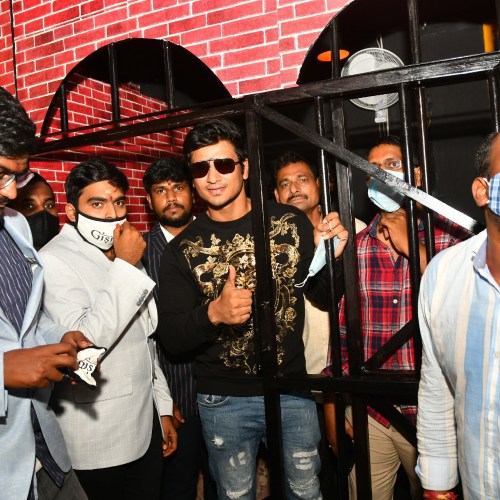 Actor-Nikhil-Siddharth-Inaugurated-Gismat-Mandi-Restaurant-in-Vijayawada-12