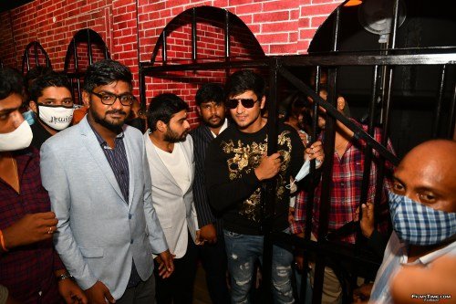 Actor-Nikhil-Siddharth-Inaugurated-Gismat-Mandi-Restaurant-in-Vijayawada-11