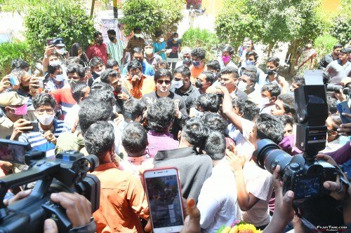 Actor-Nikhil-Siddharth-Inaugurated-Gismat-Mandi-Restaurant-in-Vijayawada-2