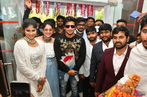 Actor-Nikhil-Siddharth-Inaugurated-Gismat-Mandi-Restaurant-in-Vijayawada-4