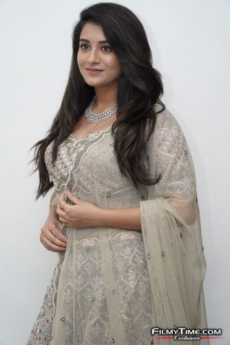Raashi-2-20