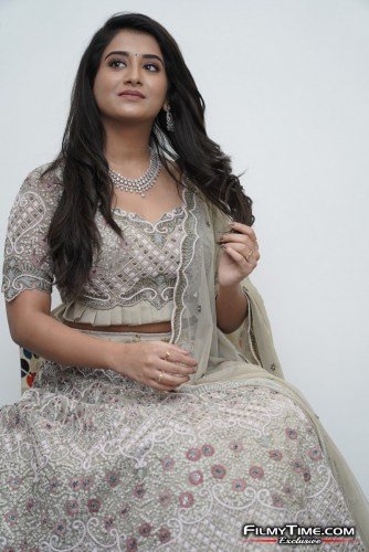 Raashi-2-24
