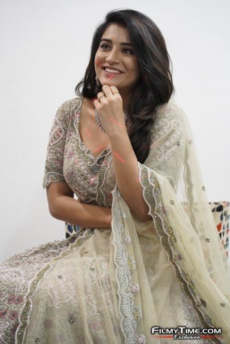 Raashi-2-33
