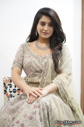 Raashi-2-36