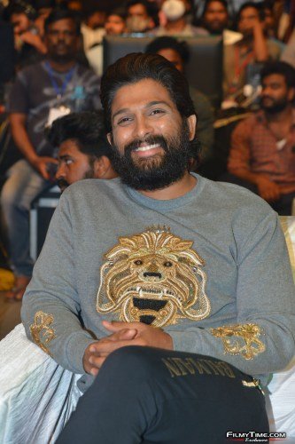 Allu-Arjun-24