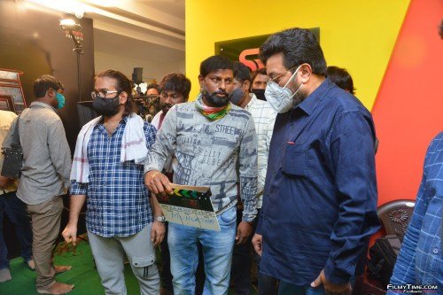 Aadi-avika-Gor-Amaran-Movie-Opening-26