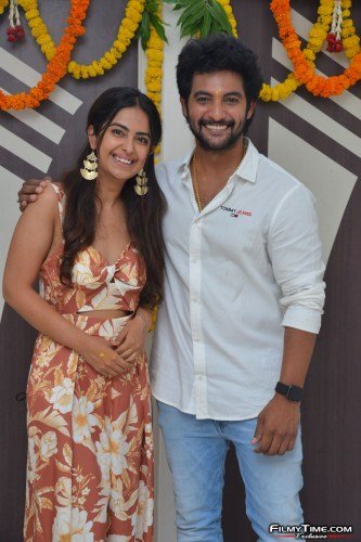 Aadi-avika-Gor-Amaran-Movie-Opening-30