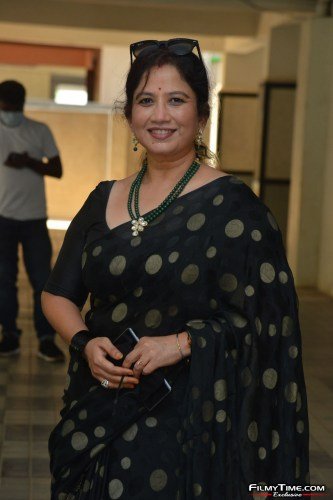 Aadi-avika-Gor-Amaran-Movie-Opening-35