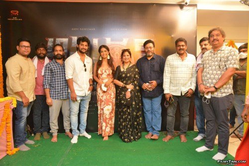 Aadi-avika-Gor-Amaran-Movie-Opening-9