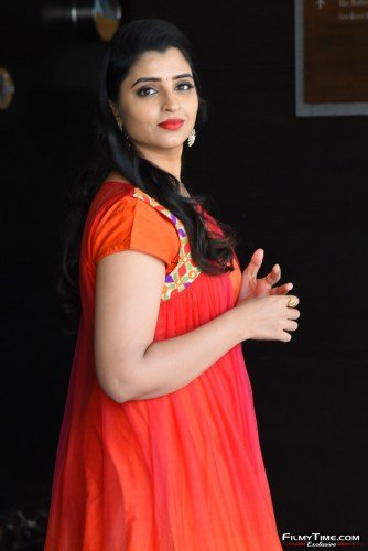 Anchor-Shyamala-15