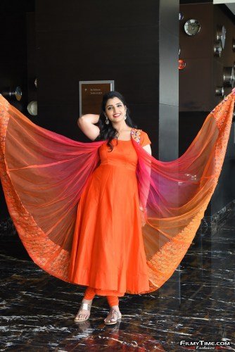 Anchor-Shyamala-24