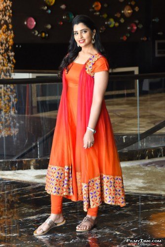 Anchor-Shyamala-6