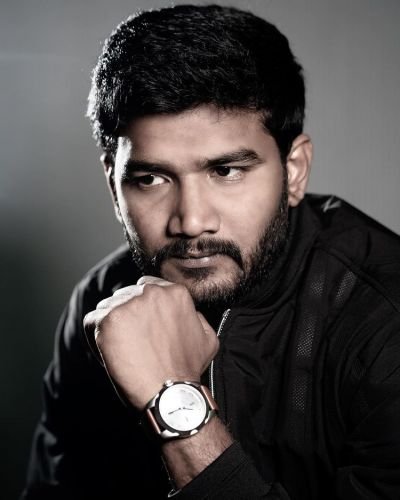 Anchor-Siva-Instagram-Photos-2