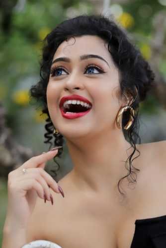 Apsara-Rani-6