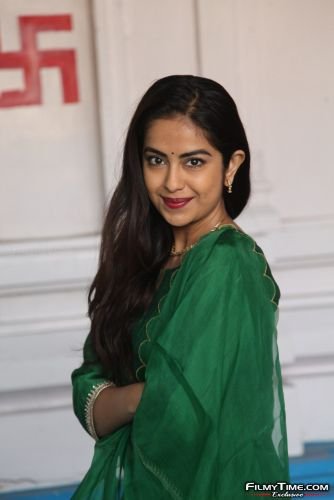 Avika-Gor-at-movie-opening-2