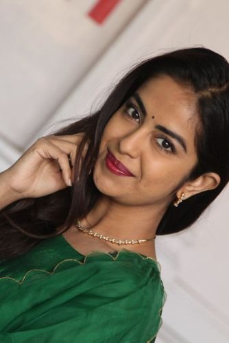 Avika-Gor-at-movie-opening-28