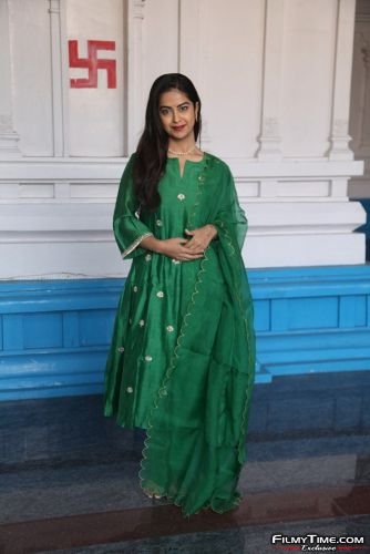 Avika-Gor-at-movie-opening-8