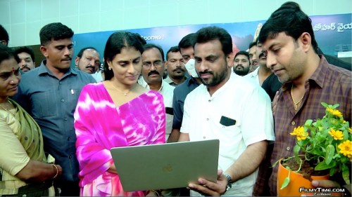 back-door-song-launched-by-smt-ys-sharmila-5