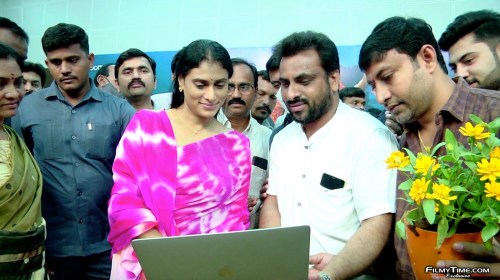 back-door-song-launched-by-smt-ys-sharmila-6