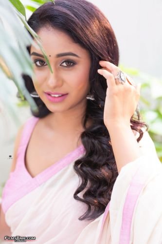 dakkshi-guttikonda-photos-16