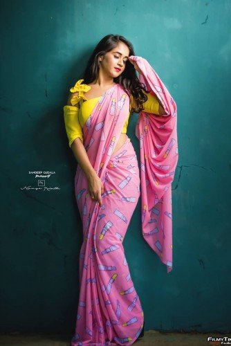 Deepthi-Sunaina-latest-photos-16