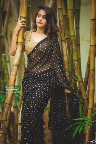 Deepthi-Sunaina-latest-photos-24