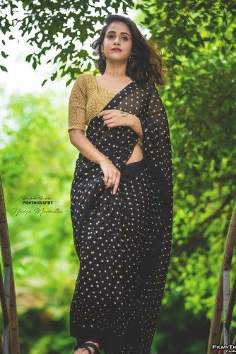 Deepthi-Sunaina-latest-photos-26
