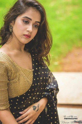 Deepthi-Sunaina-latest-photos-27