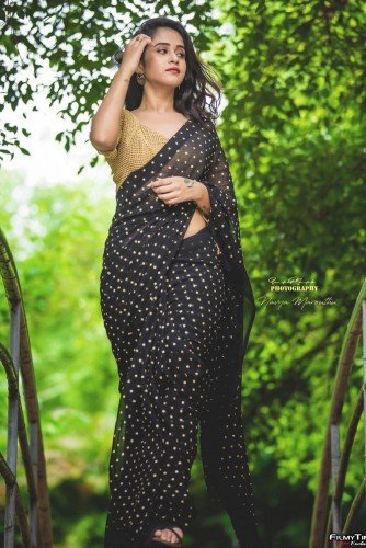 Deepthi-Sunaina-latest-photos-29