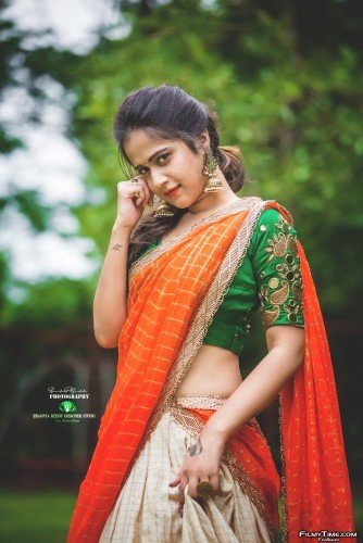 Deepthi-Sunaina-latest-photos-42