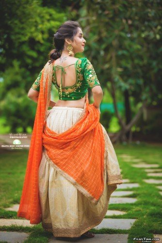 Deepthi-Sunaina-latest-photos-45