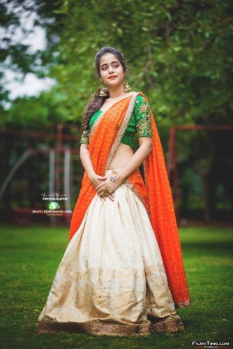 Deepthi-Sunaina-latest-photos-47