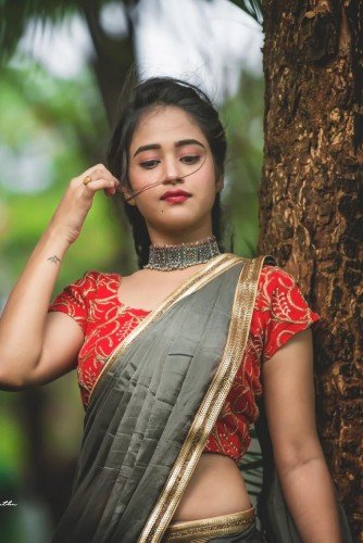 Deepthi-Sunaina-latest-photos-55