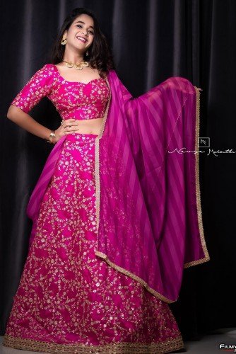 Deepthi-Sunaina-latest-photos-59