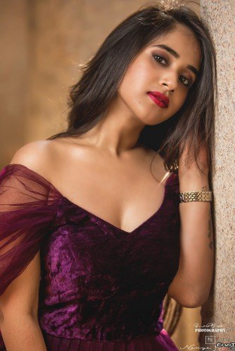 Deepthi-Sunaina-latest-photos-62