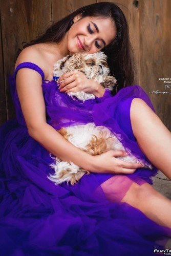 Deepthi-Sunaina-latest-photos-76