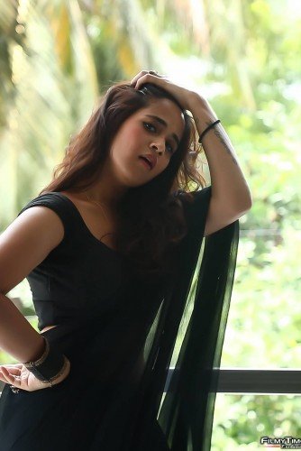 Deepthi-Sunaina-latest-photos-86