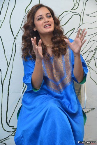 Dia-Mirza-18