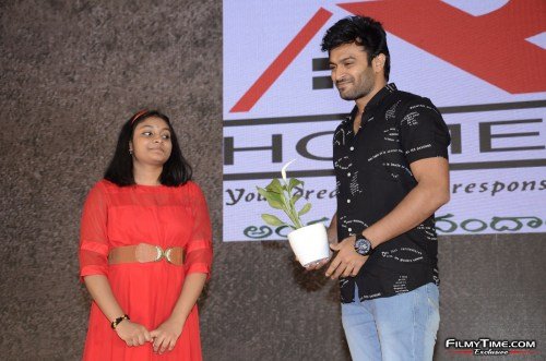 Ee-Kathalo-Paathralu-Kalpitam-1