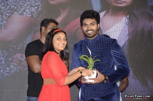 Ee-Kathalo-Paathralu-Kalpitam-10