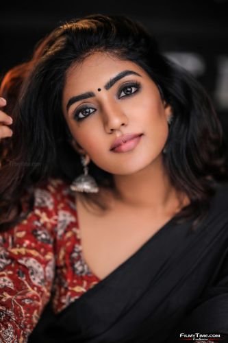 eesha-rebba-saree-latest-3