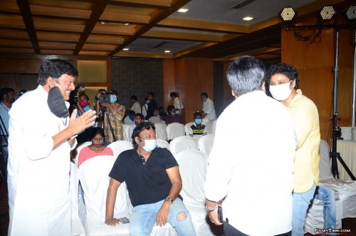 Gully-Rowdy-Movie-Firstlook-Launch-2